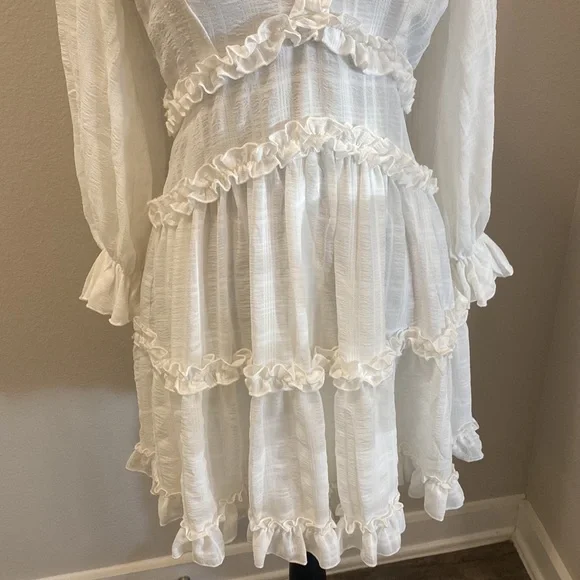 Selfie Leslie ruffle v neck white cut out long sleeve dress - Picture 3 of 14